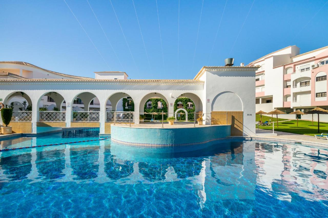 Praia Da Rocha, Vila Rosa, T1, Piscinas, Parqueamento E Internet By Ig Portimao Bagian luar foto