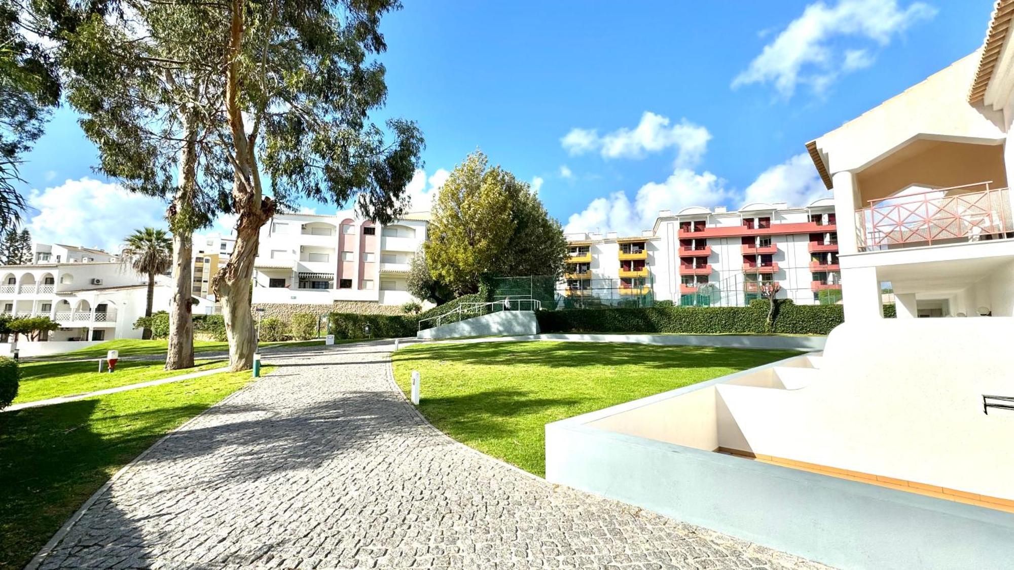 Praia Da Rocha, Vila Rosa, T1, Piscinas, Parqueamento E Internet By Ig Portimao Bagian luar foto