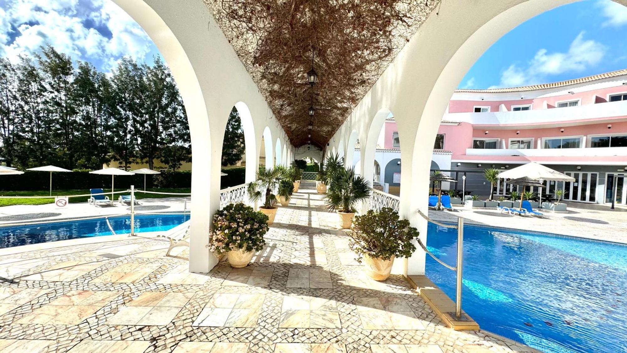 Praia Da Rocha, Vila Rosa, T1, Piscinas, Parqueamento E Internet By Ig Portimao Bagian luar foto